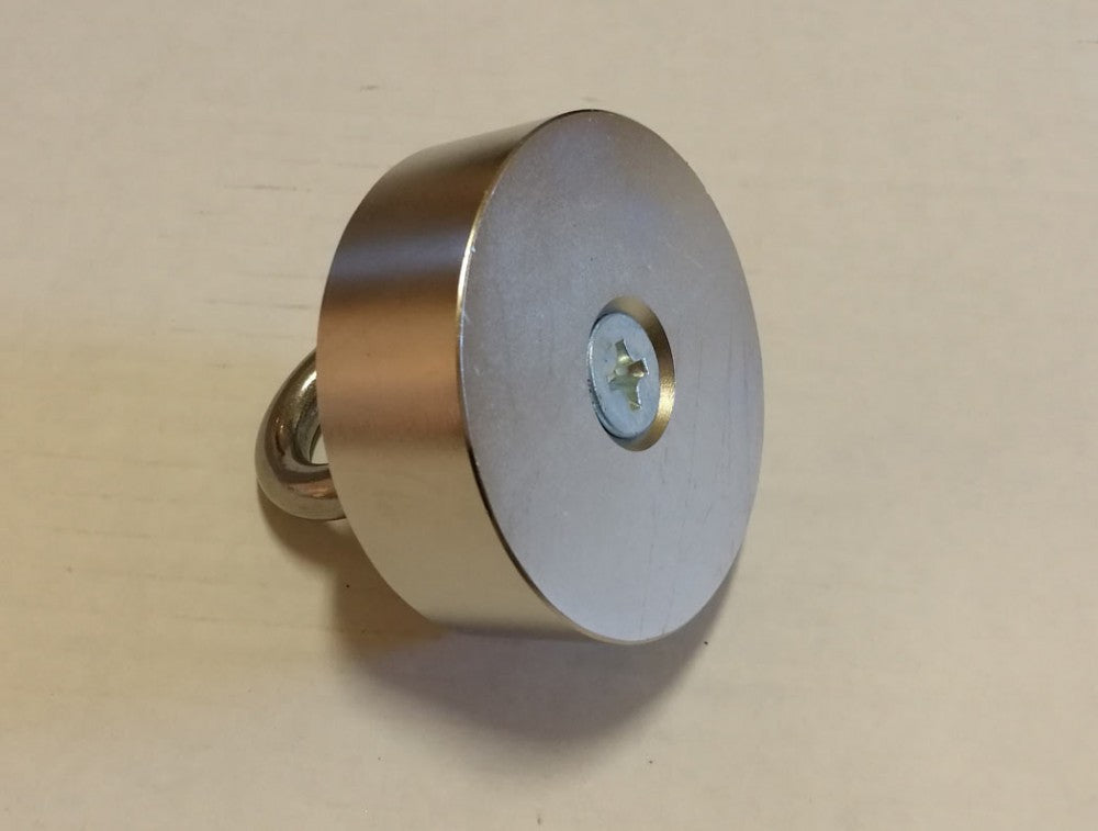 Supermagnet uten stålhus. Ren magnet, tiltrekning alle retninger. Ca 250 kg styrke. Med øyebolt