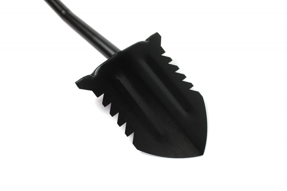 Swagier spade V1 laget i 3mm herdet stål.