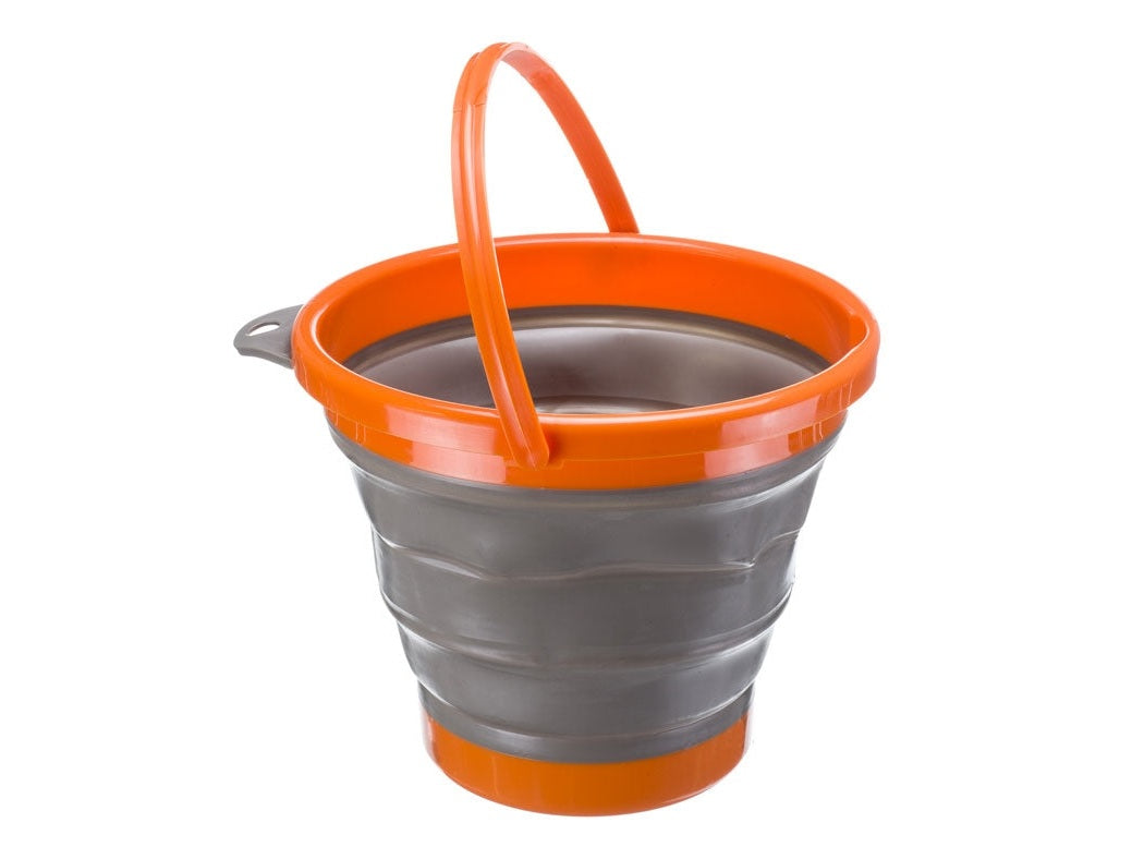 10 liter sammenleggbar bøtte av silikonmateriale. Kun 5 cm høyde når kollapset!