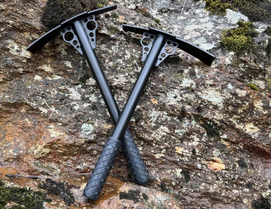 Swagier hakke i matt sort herdet stål